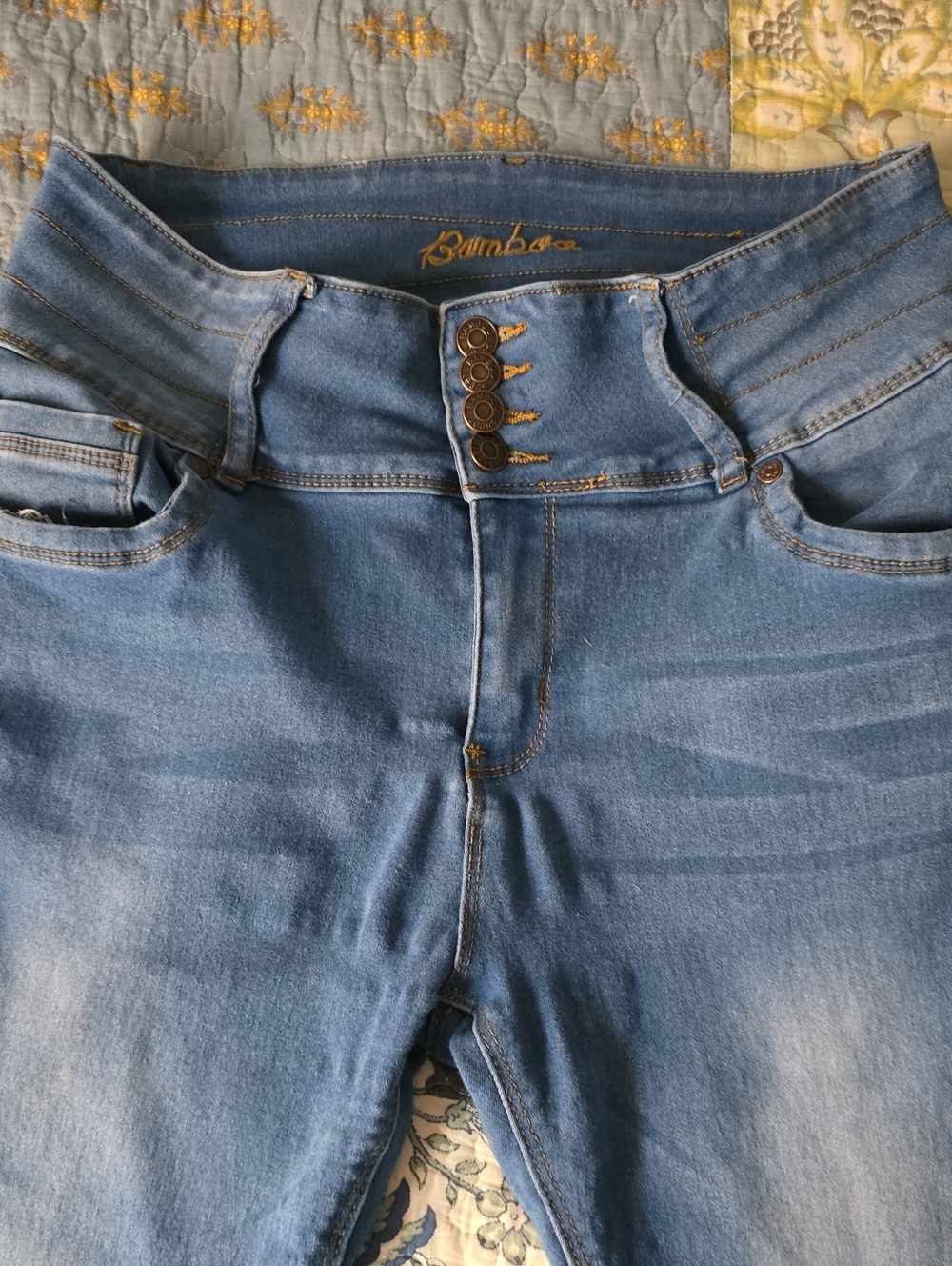 BAMBOO High-Rise Skinny Jeans in Light Blue Wash